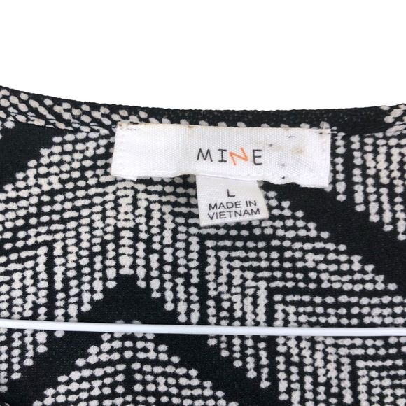 Casual Black & White Chevron Blouse Pullover w/Cuffed Cap Sleeves SZ L - Picture 4 of 7